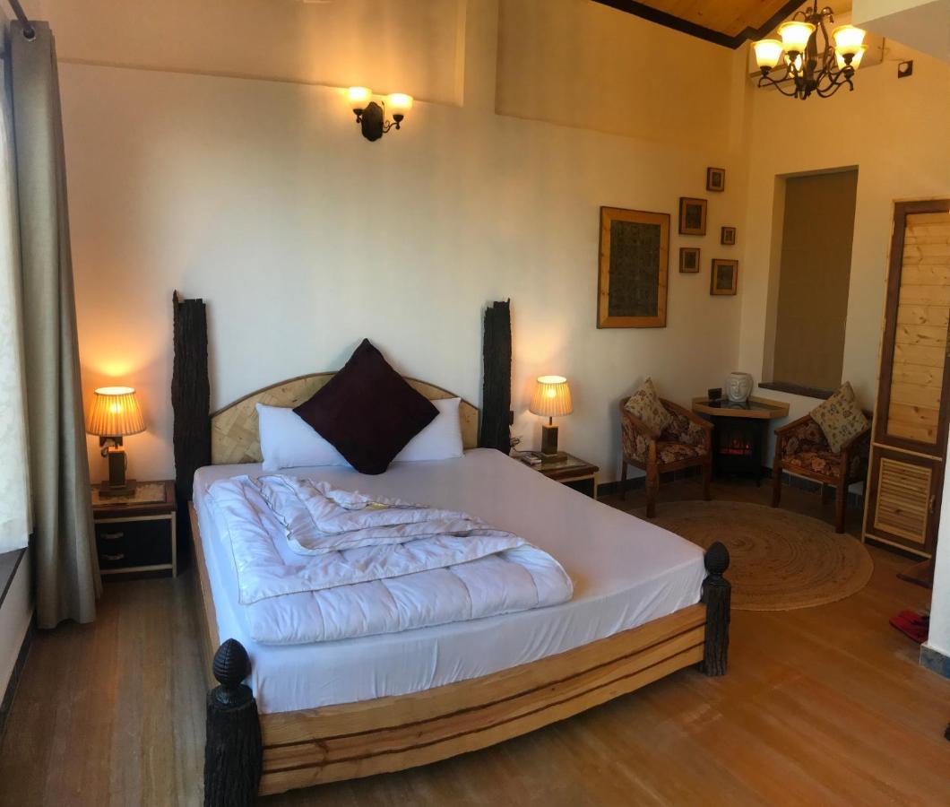 Chateau De Tatli - Hilltop - เดห์ราดุน ภายนอก รูปภาพ
